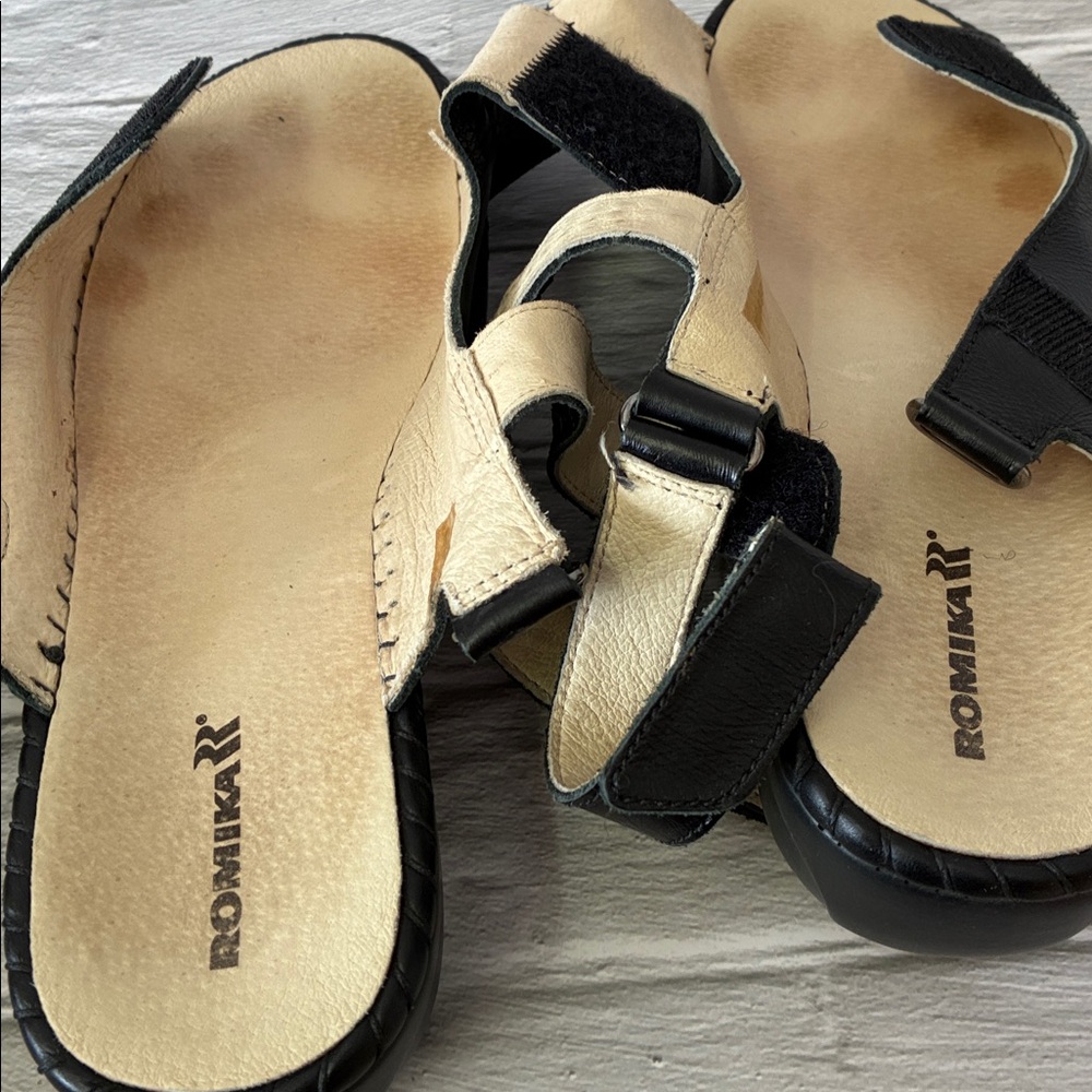 Romika Women's Black Leather Open Toe Sandals - Picture 12 of 15